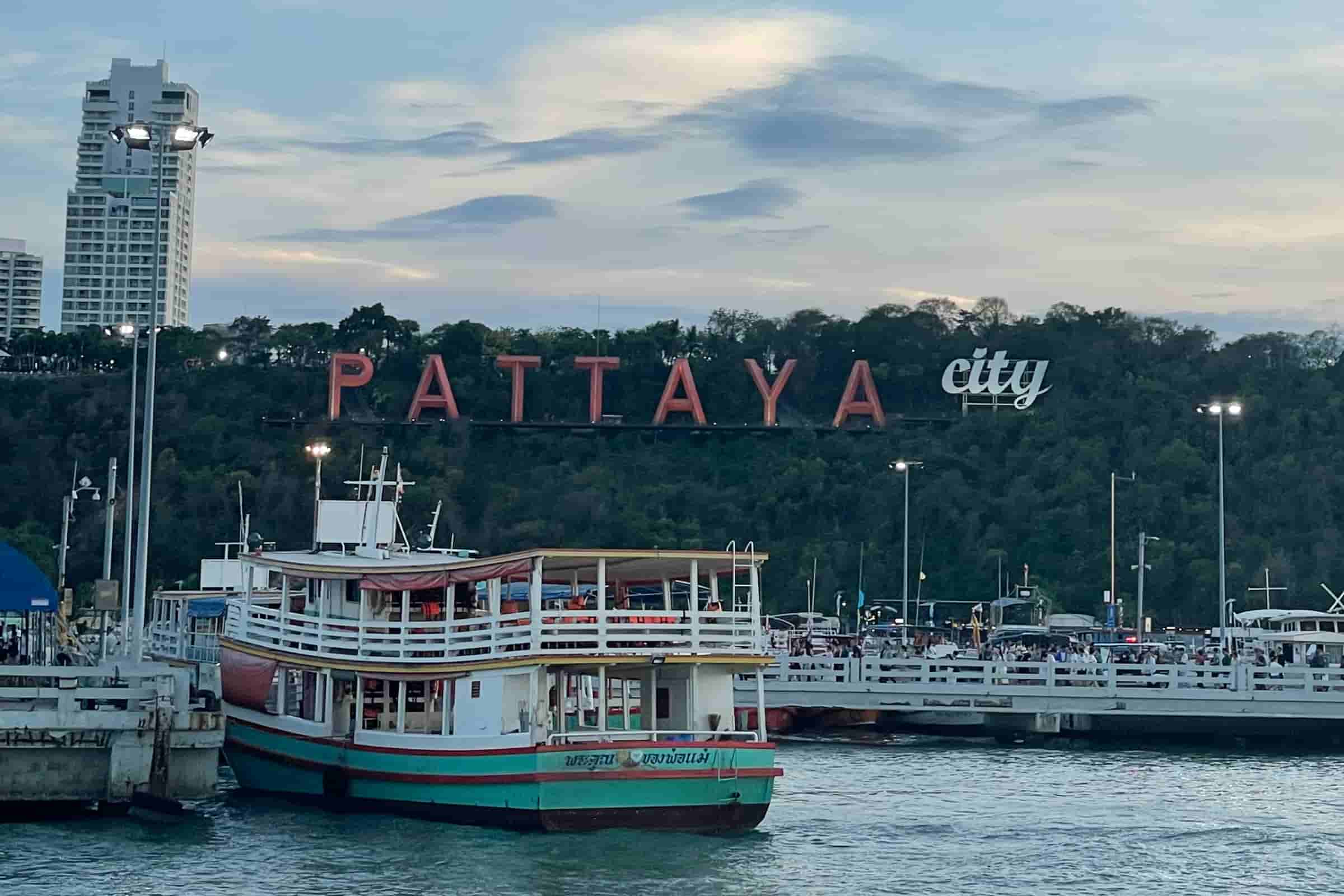 pattaya city-tour-pattaya-sign
